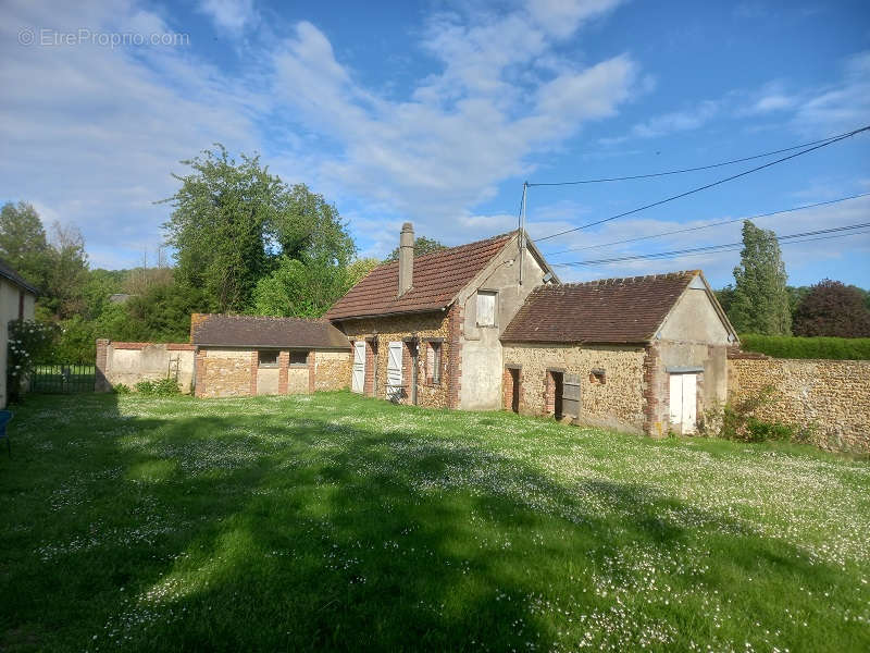 Maison à CHATEAUNEUF-EN-THYMERAIS