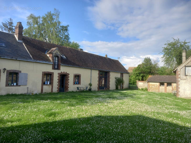 Maison à CHATEAUNEUF-EN-THYMERAIS