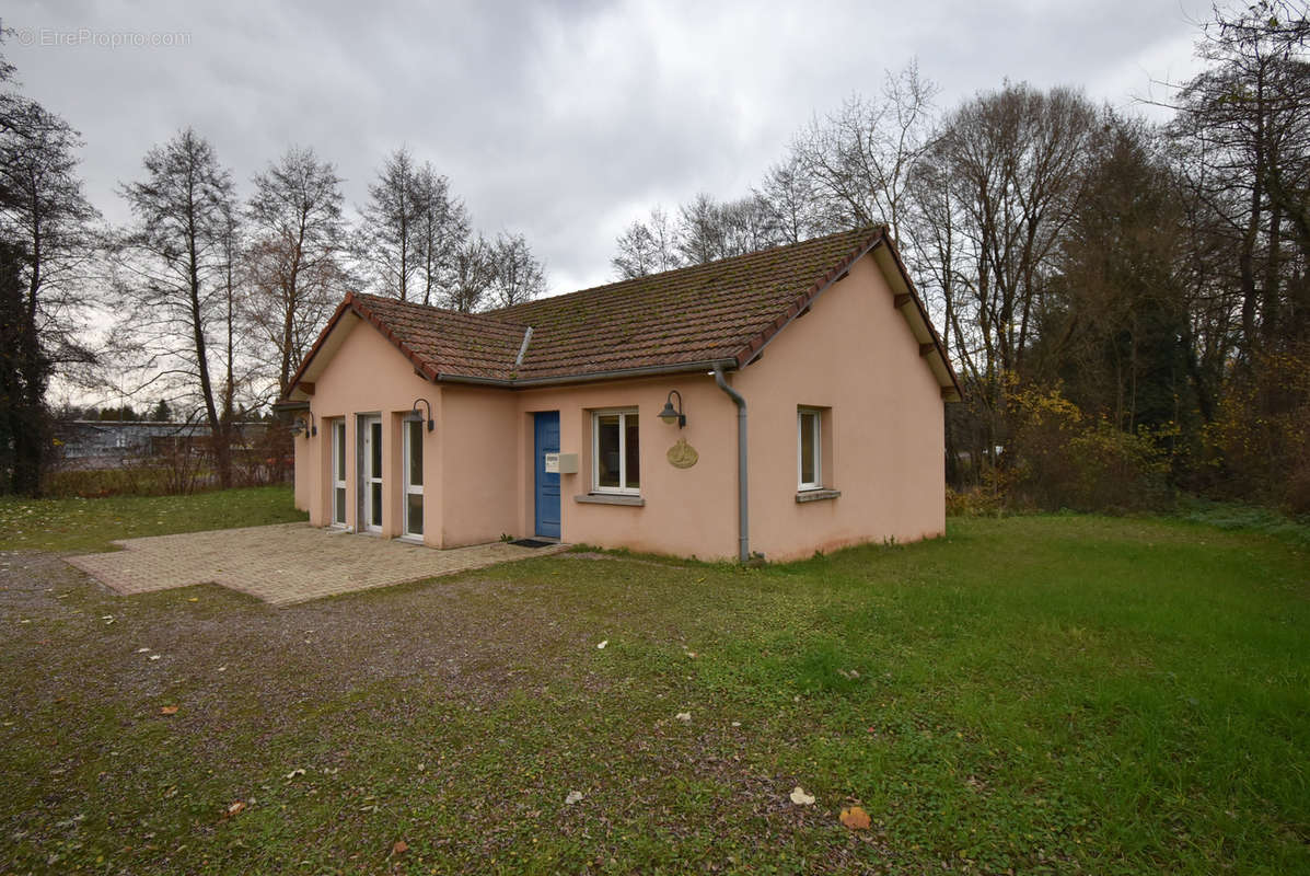 Maison à SAINT-LOUP-SUR-SEMOUSE