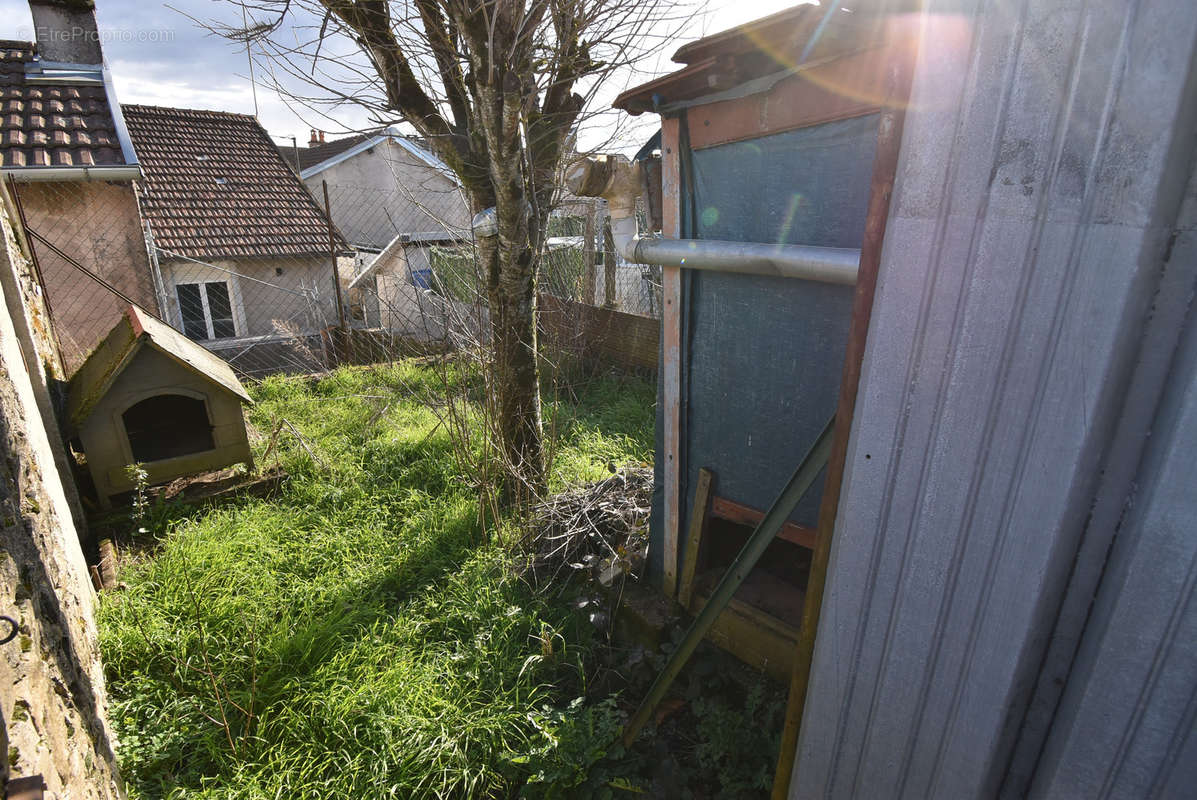 Maison à SAINT-LOUP-SUR-SEMOUSE