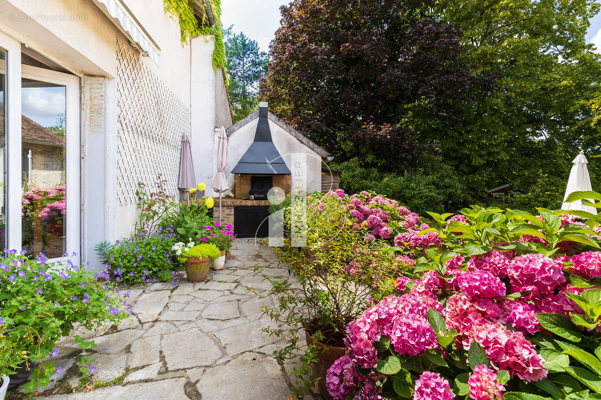 Maison à LAVAL-EN-BRIE