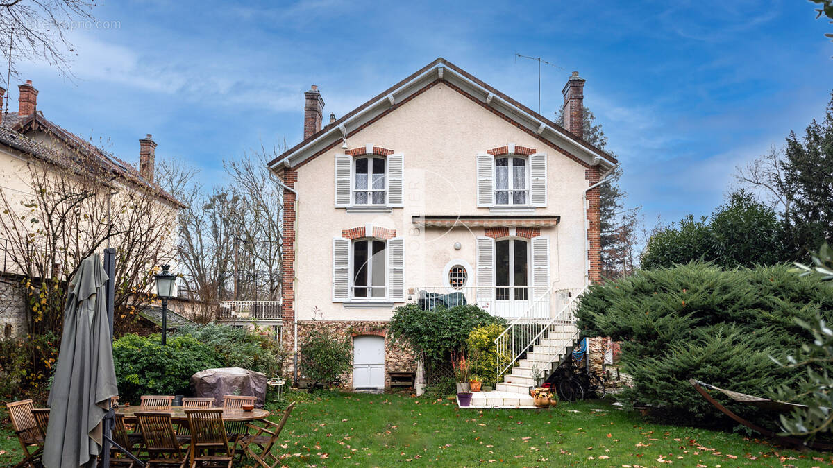 Maison à SAMOIS-SUR-SEINE