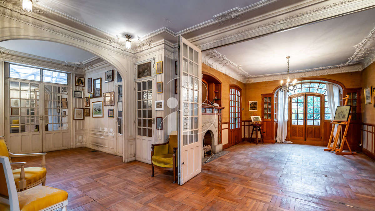 Maison à FONTAINEBLEAU