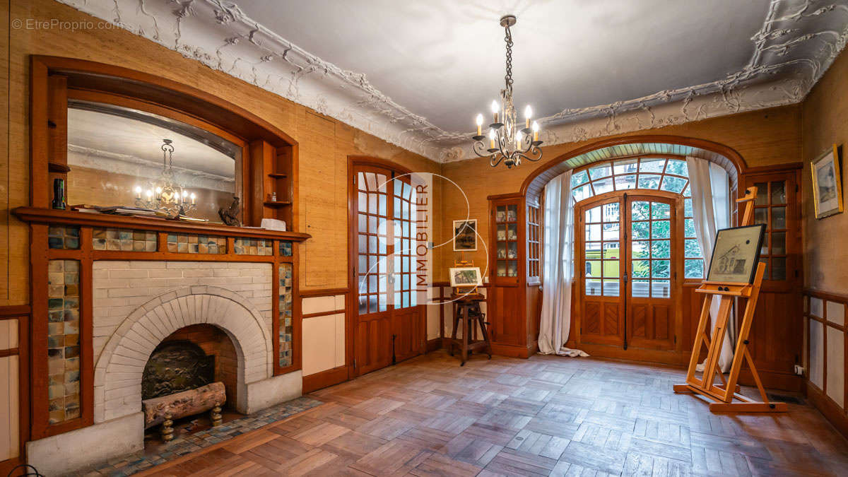 Maison à FONTAINEBLEAU