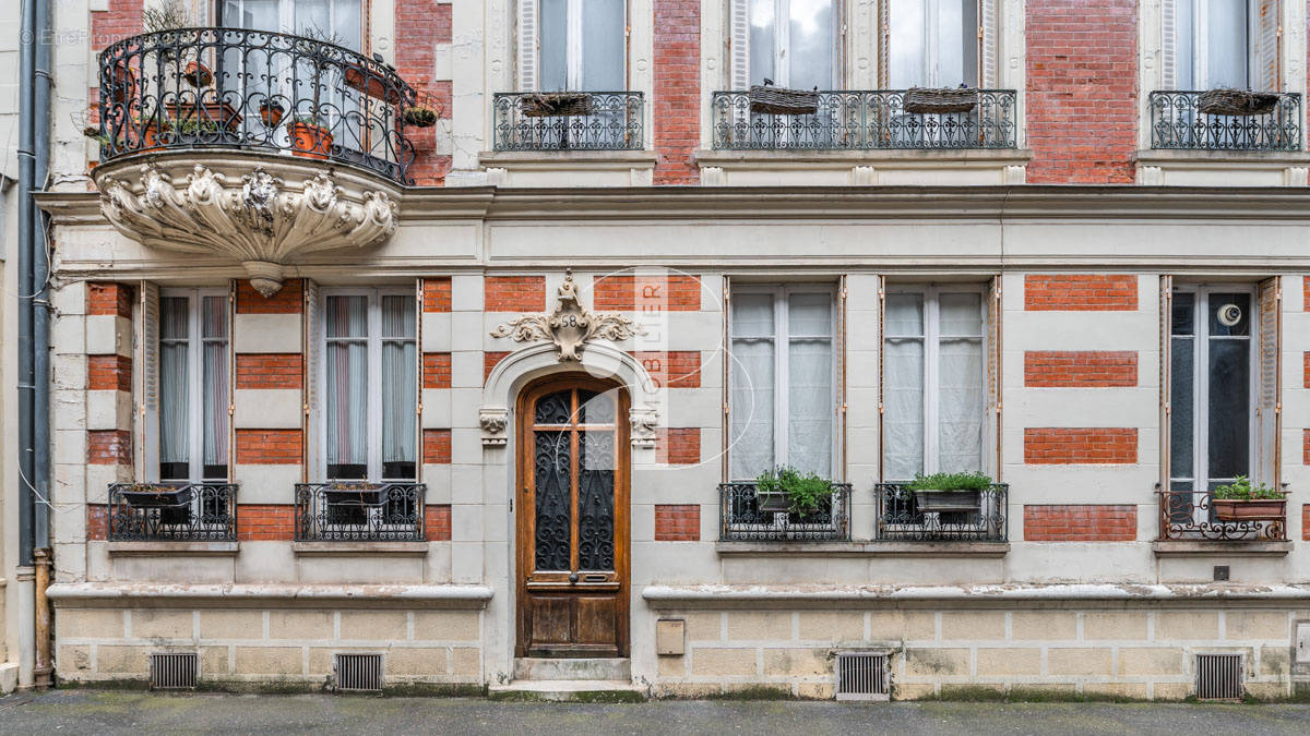 Maison à FONTAINEBLEAU