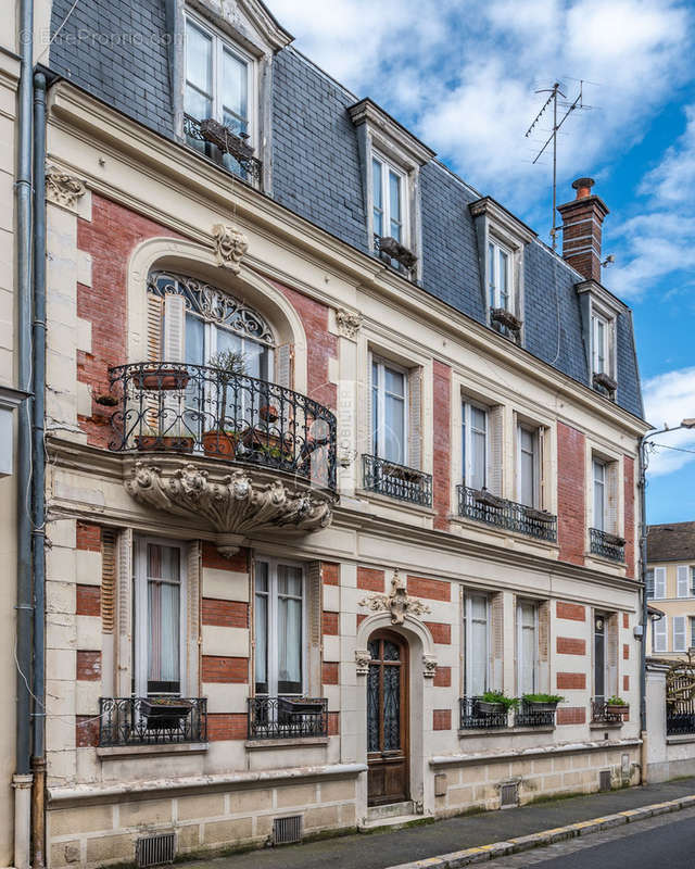 Maison à FONTAINEBLEAU