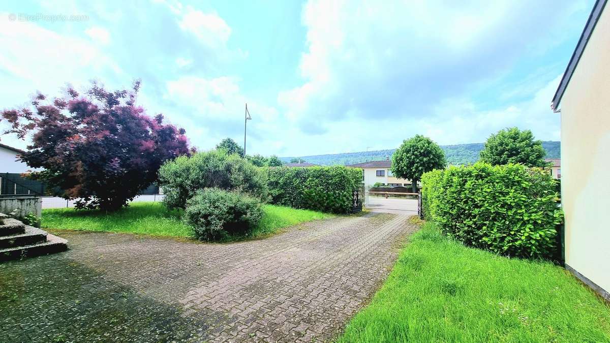 Maison à CORNY-SUR-MOSELLE