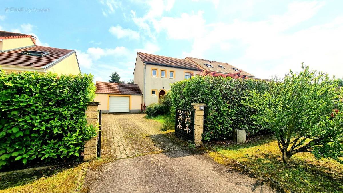 Maison à CORNY-SUR-MOSELLE