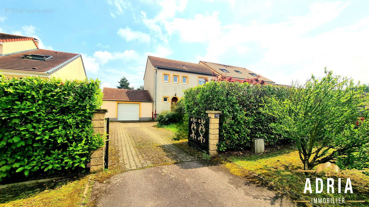 Maison à CORNY-SUR-MOSELLE