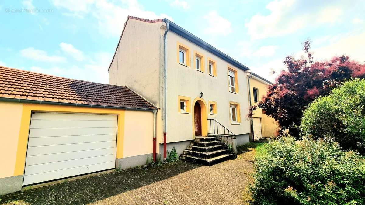 Maison à CORNY-SUR-MOSELLE