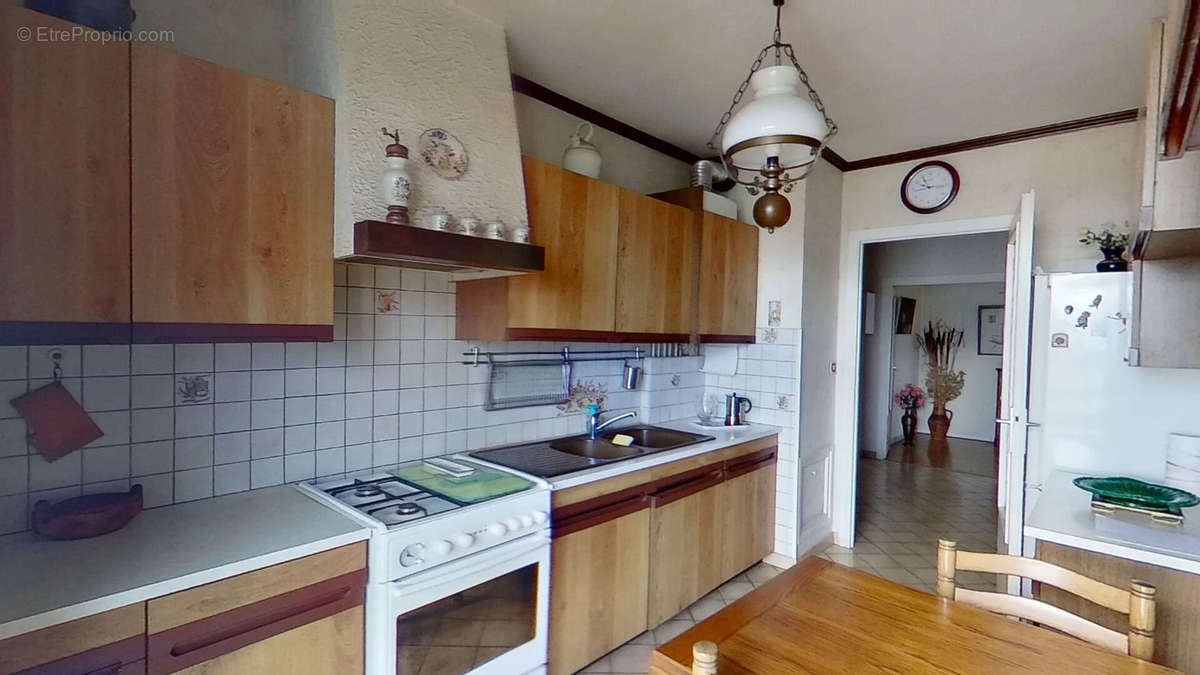 Appartement à LYON-8E