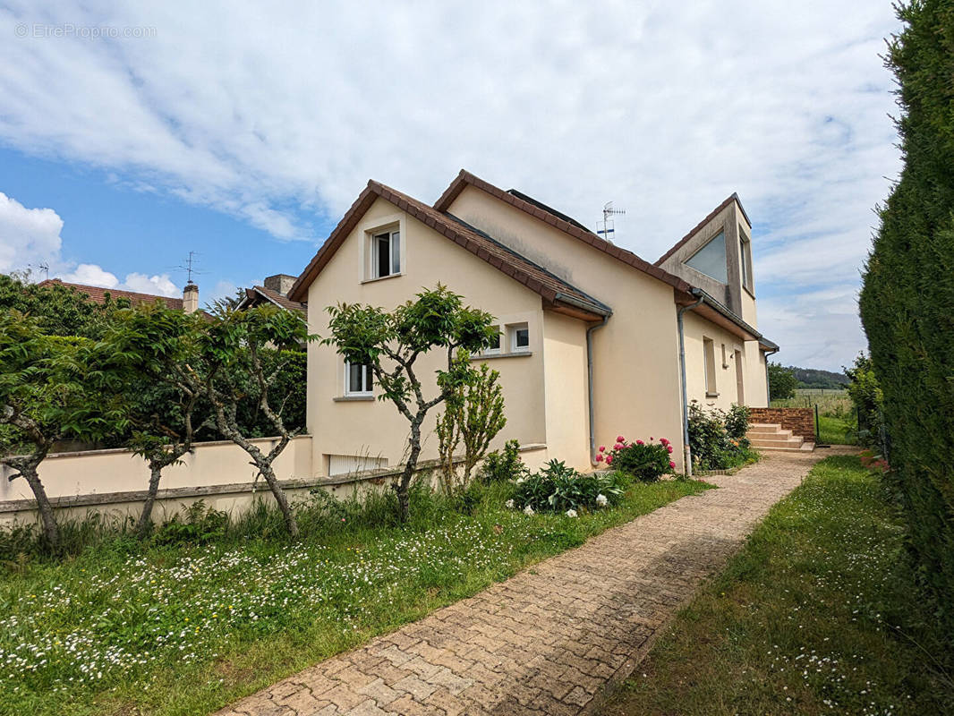 Maison à MARSANNAY-LA-COTE