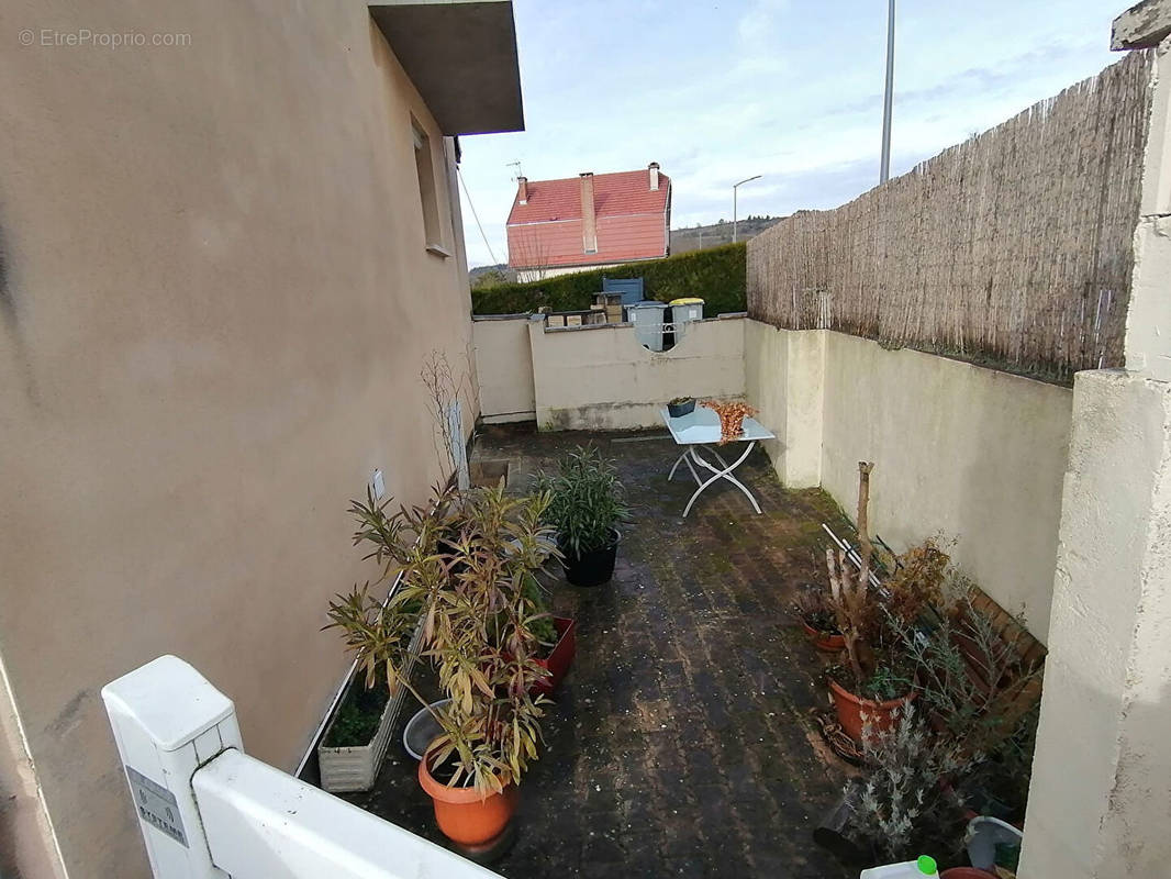 Appartement à PLOMBIERES-LES-DIJON