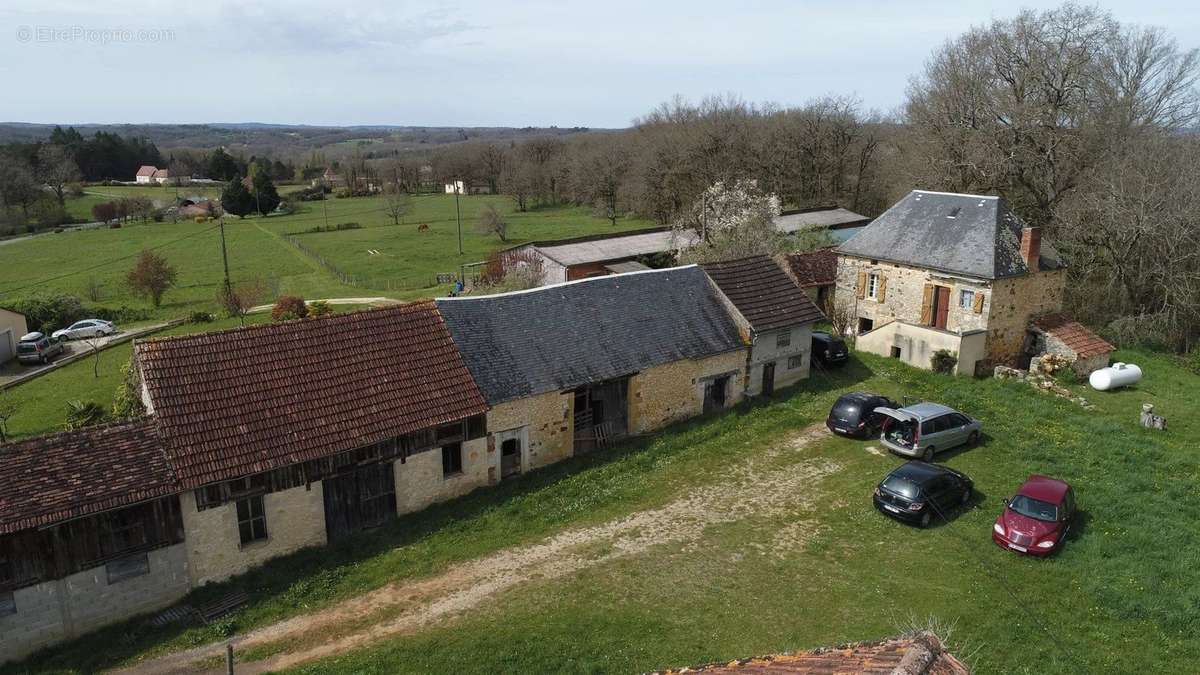 Maison à GOURDON