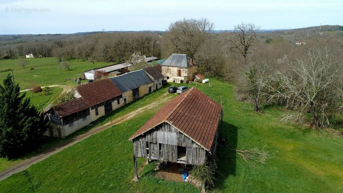 Maison à GOURDON