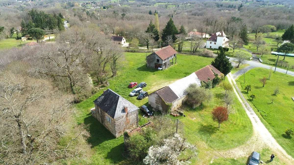 Maison à GOURDON