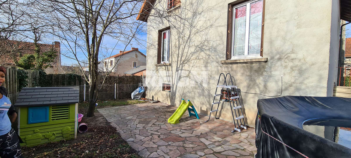 Maison à MONTLUCON