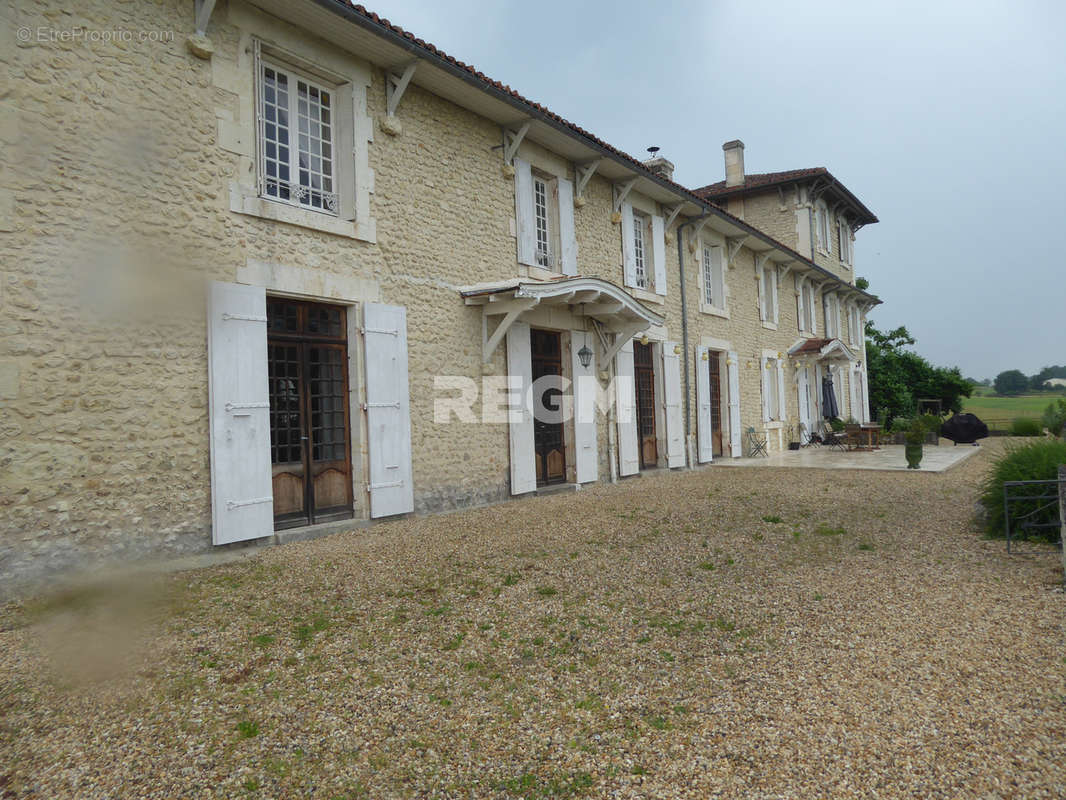 Maison à CHALAIS