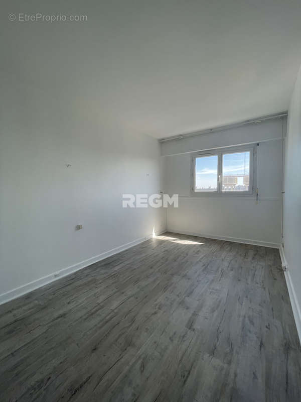 Appartement à PARIS-20E