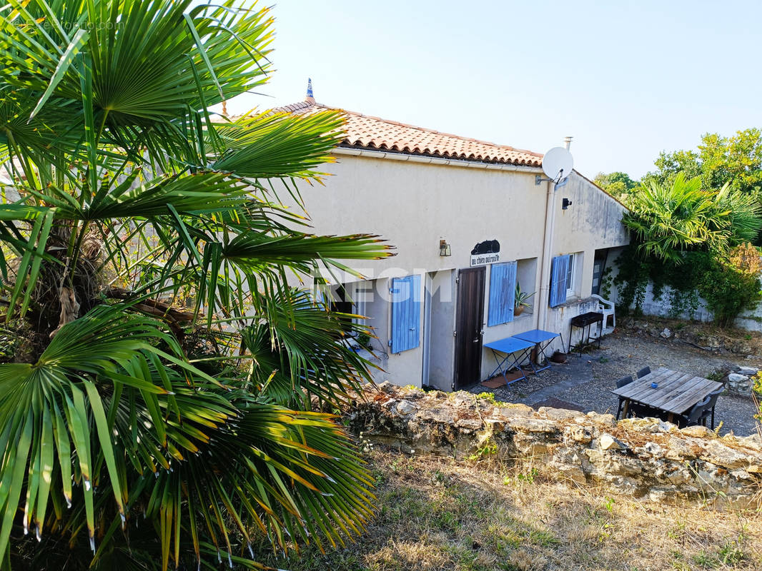 Maison à TALMONT-SUR-GIRONDE