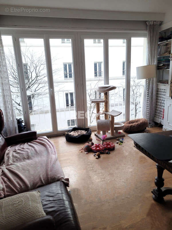 Appartement à NEUILLY-SUR-SEINE