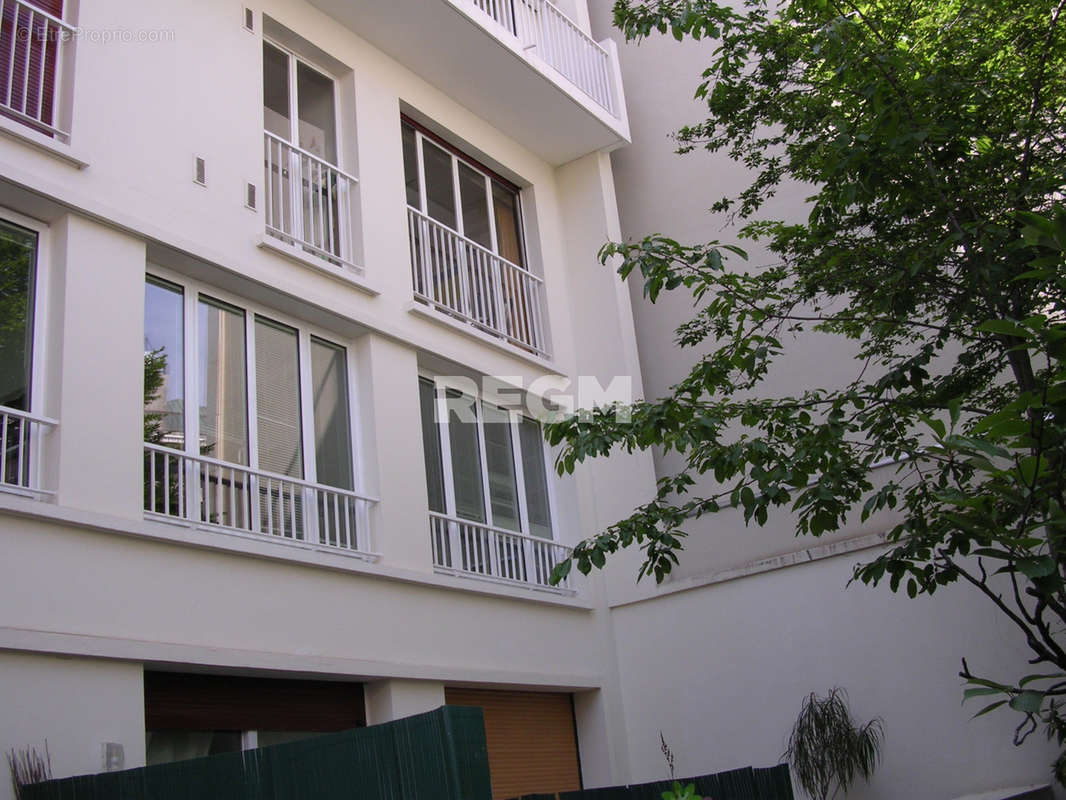 Appartement à NEUILLY-SUR-SEINE