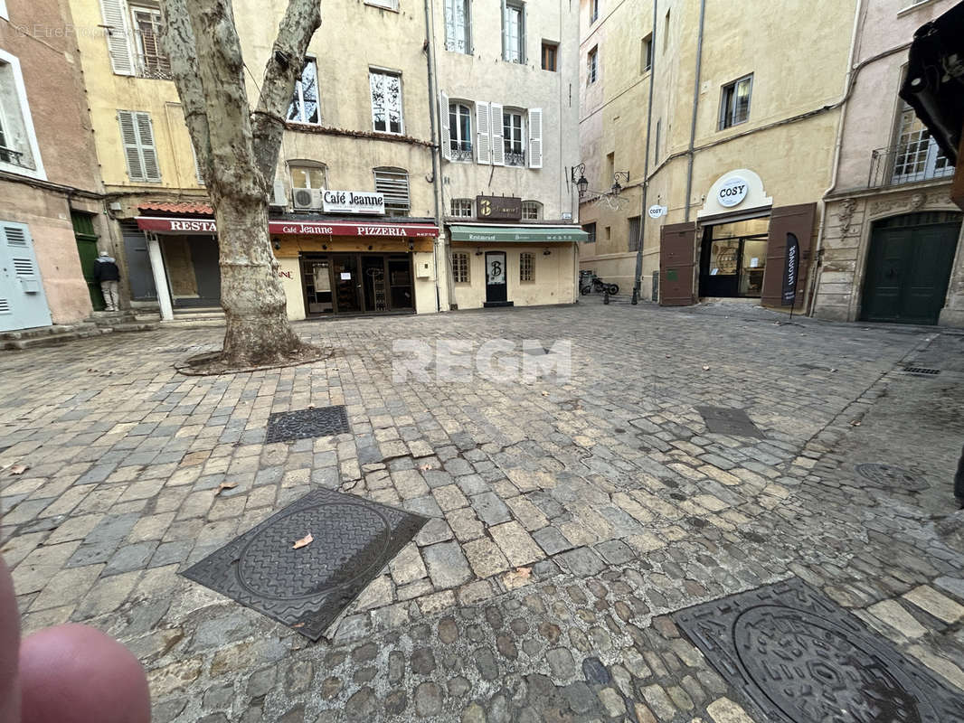 Commerce à AIX-EN-PROVENCE