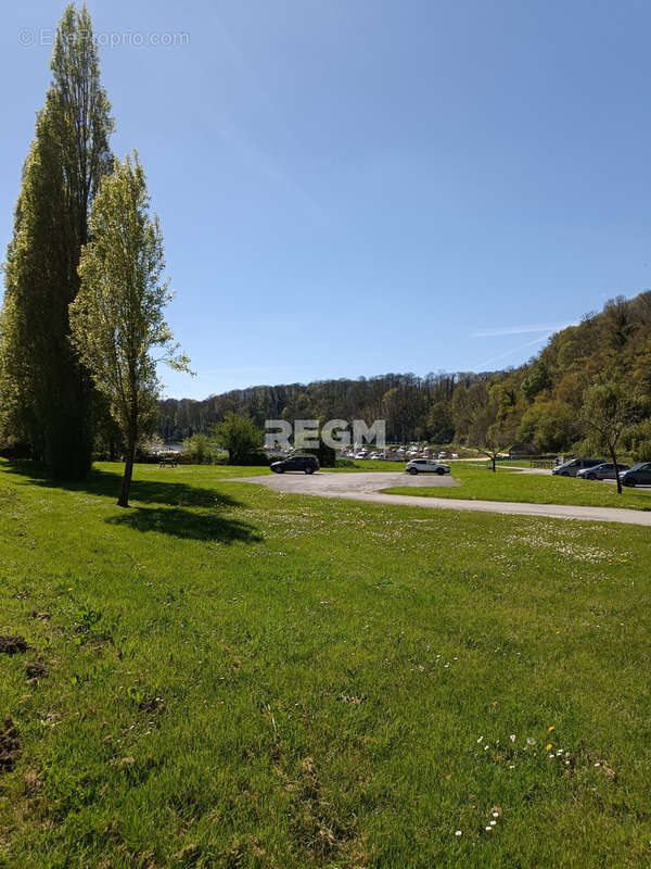 Terrain à LA VICOMTE-SUR-RANCE