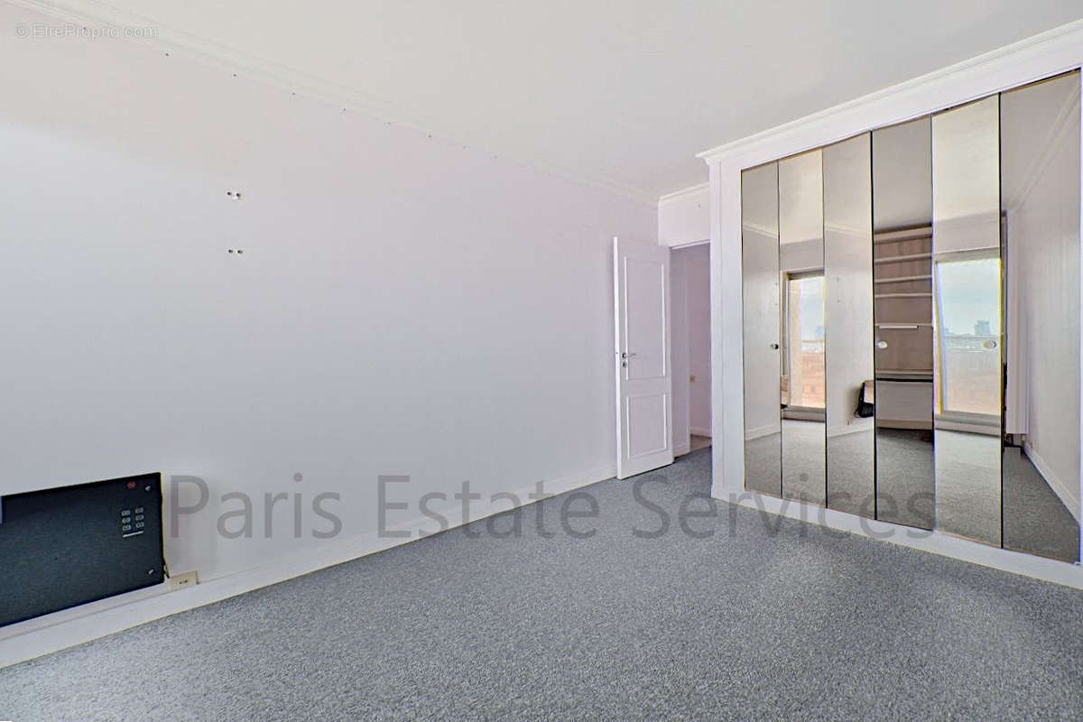 Appartement à PARIS-10E