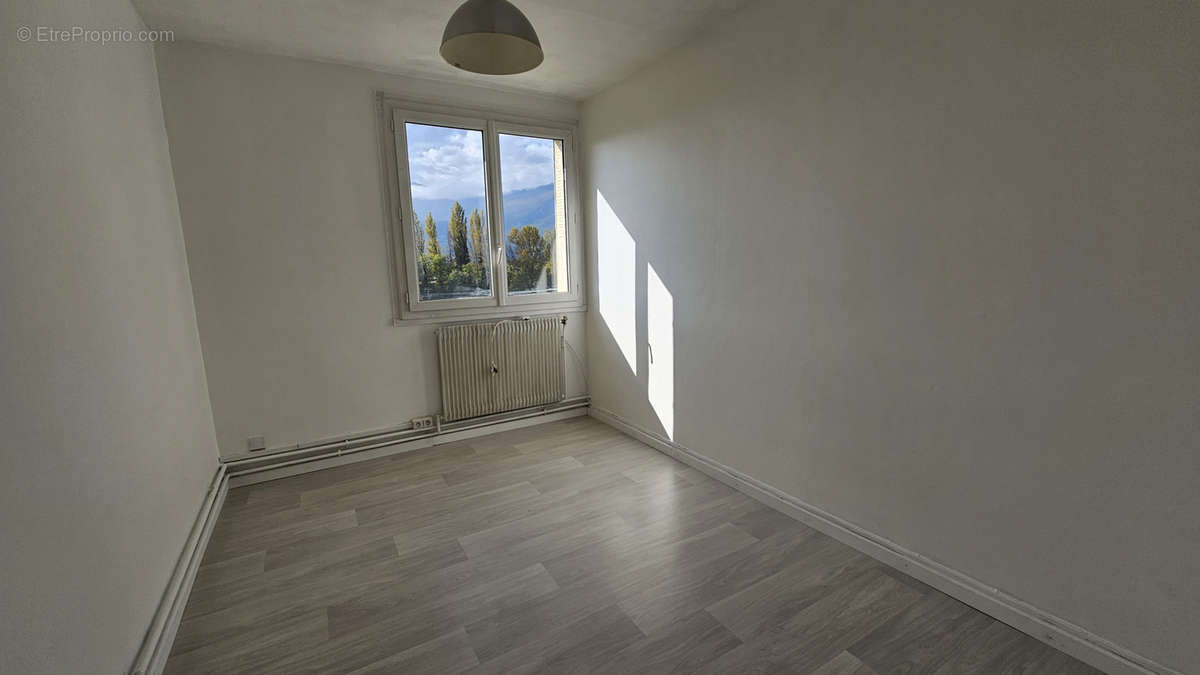 Appartement à SAINT-MARTIN-LE-VINOUX