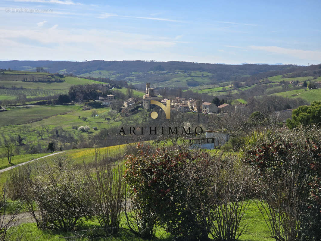 Terrain à MONTMIRAL