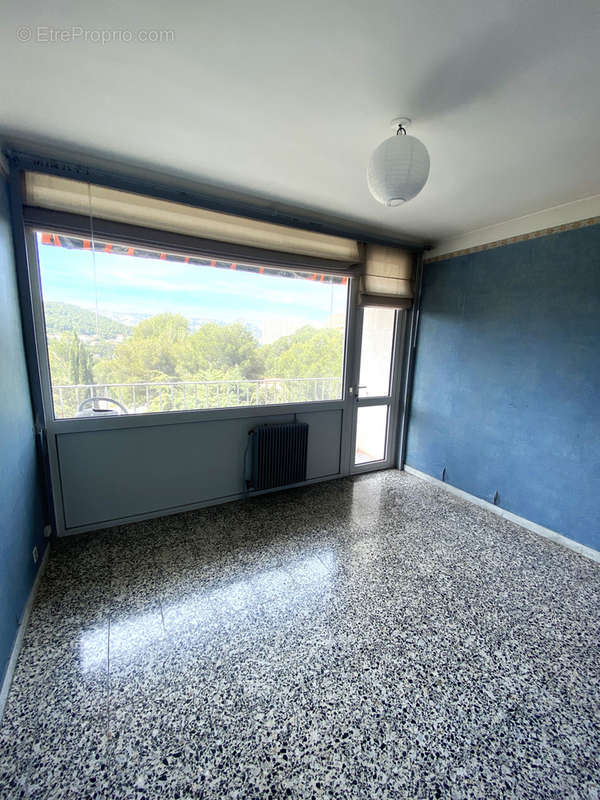 Appartement à MARSEILLE-9E