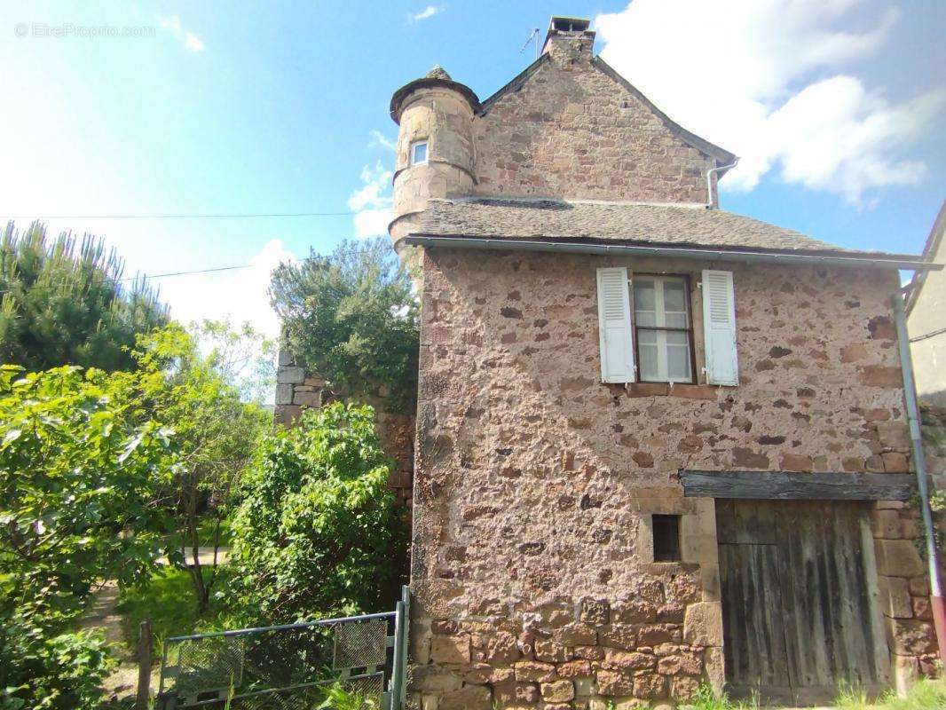 Maison à SAINT-CHRISTOPHE-VALLON