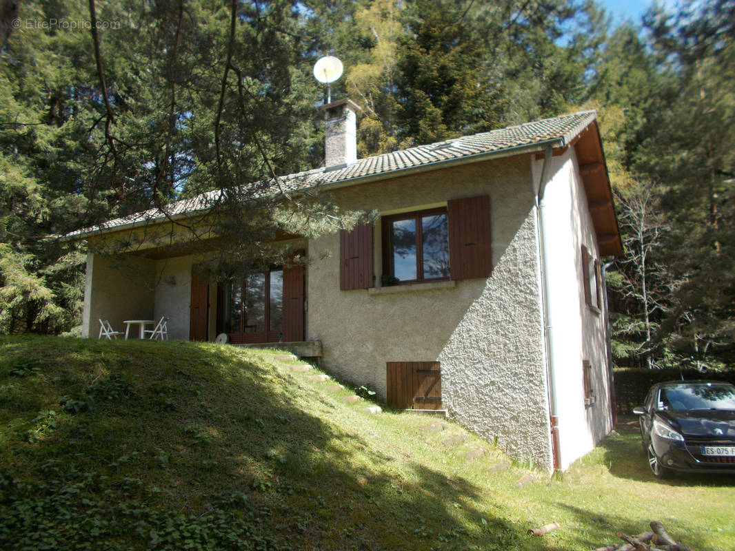 Maison à LE CHAMBON-SUR-LIGNON