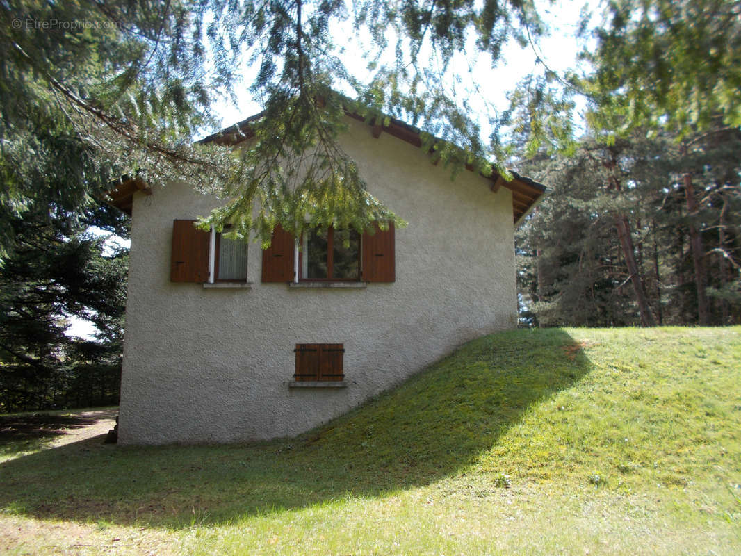 Maison à LE CHAMBON-SUR-LIGNON