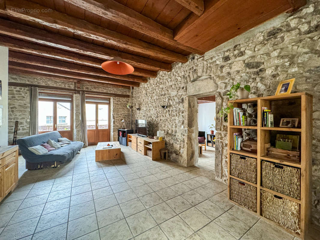 Appartement à PELUSSIN