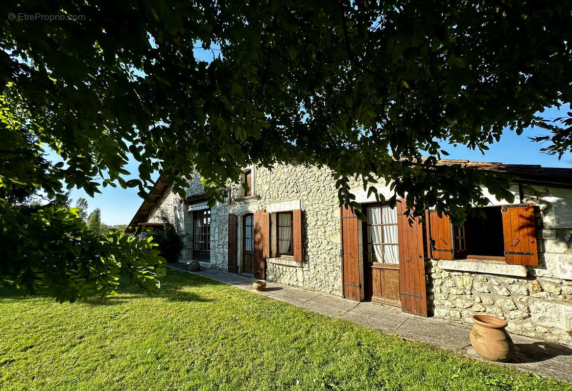 Maison à SAINT-AULAYE