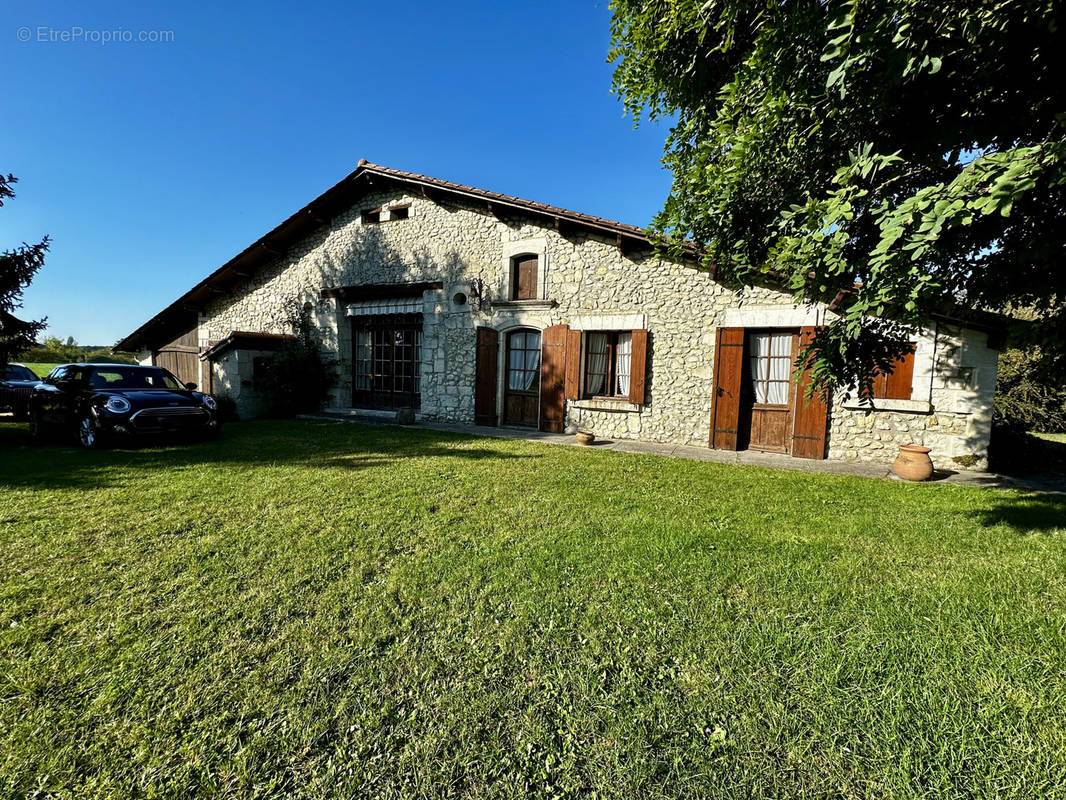 Maison à SAINT-AULAYE