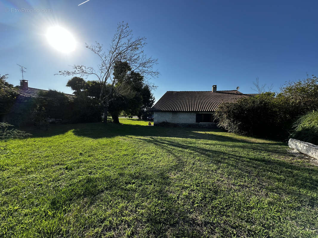 Maison à SAINT-AULAYE