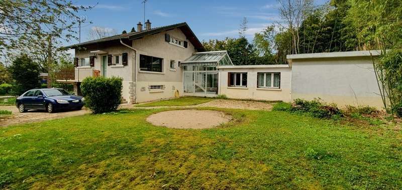 Maison à MESSIA-SUR-SORNE