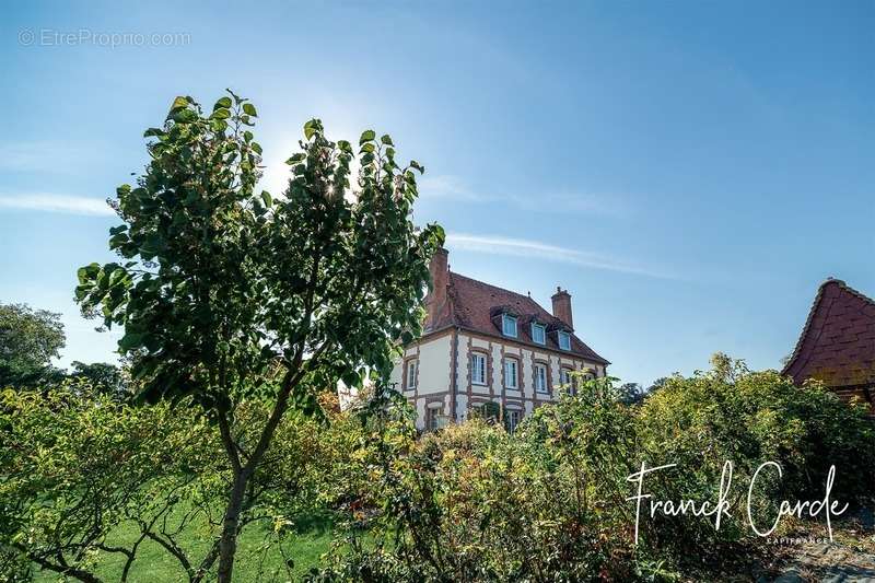 Maison à NEUFCHATEL-EN-BRAY