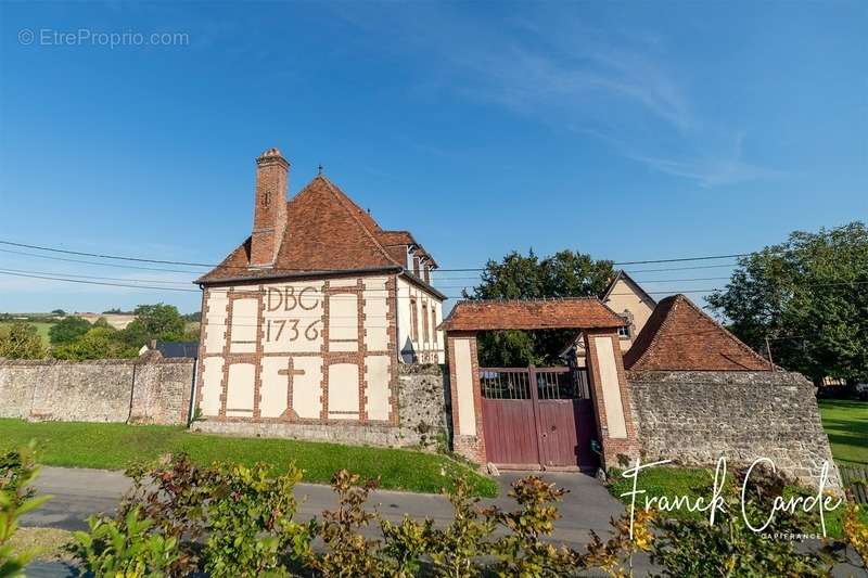 Maison à NEUFCHATEL-EN-BRAY