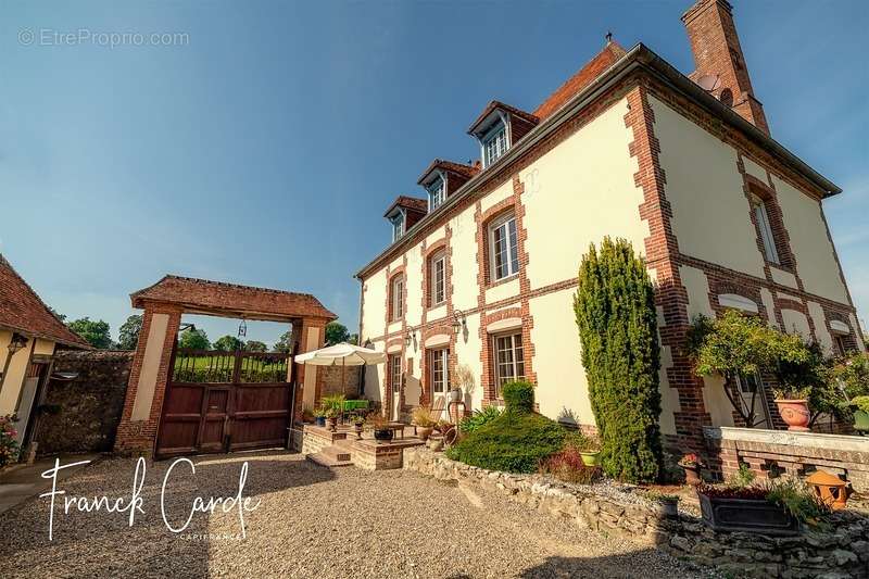 Maison à NEUFCHATEL-EN-BRAY