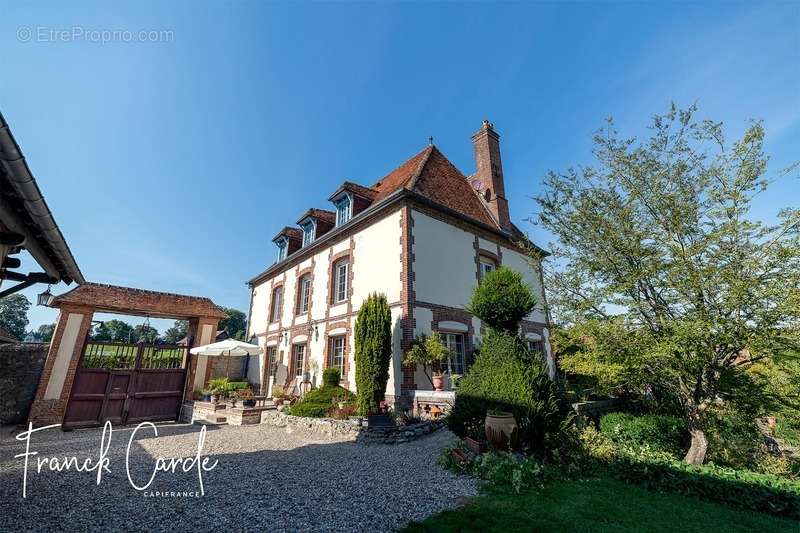 Maison à NEUFCHATEL-EN-BRAY