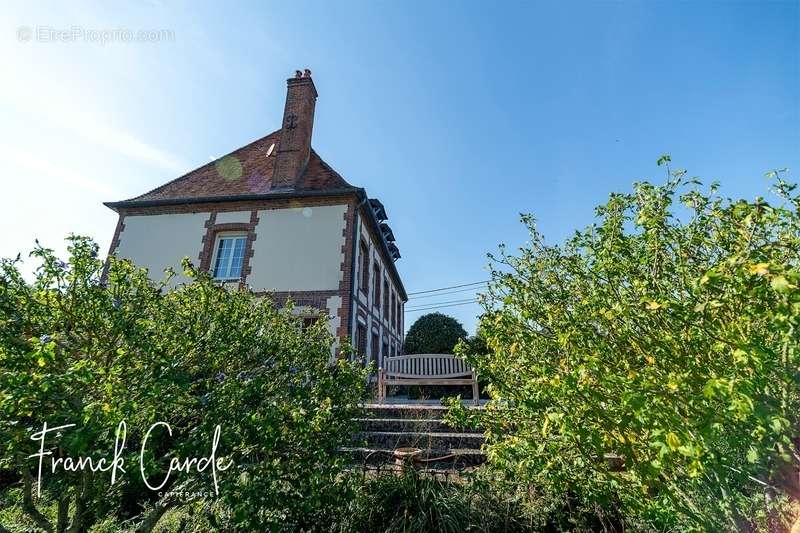 Maison à NEUFCHATEL-EN-BRAY