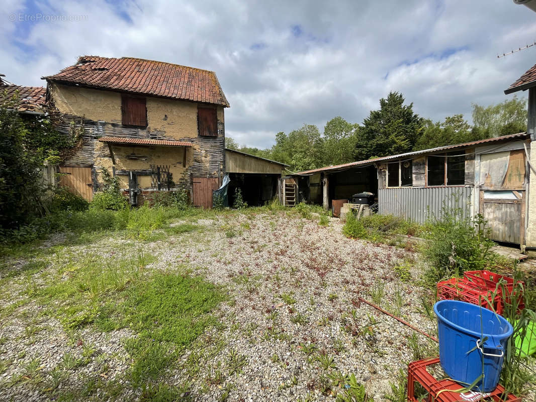 Maison à MOLLIENS-DREUIL