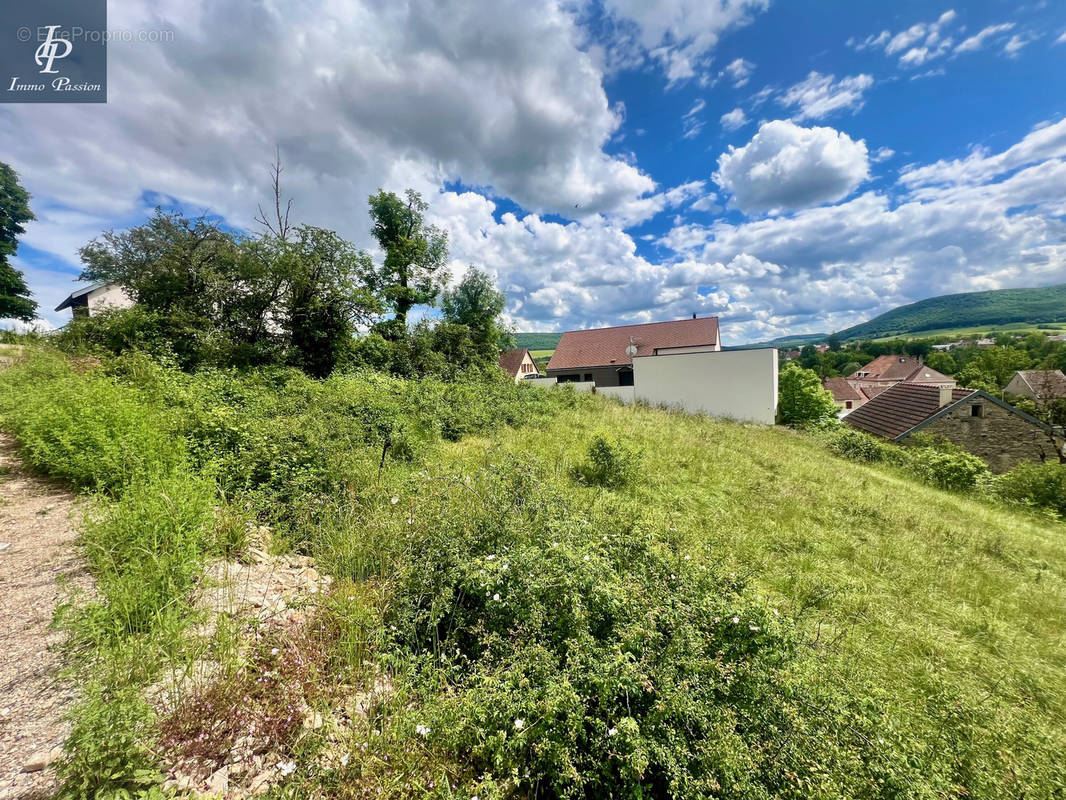 Terrain à FLEUREY-SUR-OUCHE