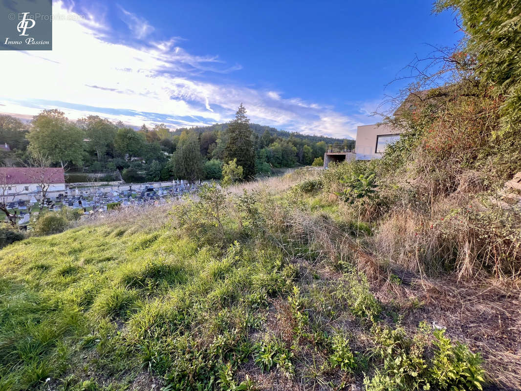 Terrain à FLEUREY-SUR-OUCHE