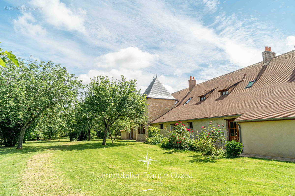 Maison à LOUE