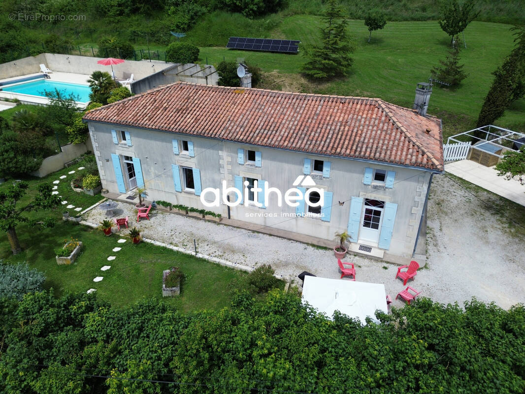 Maison à SAINT-FORT-SUR-GIRONDE